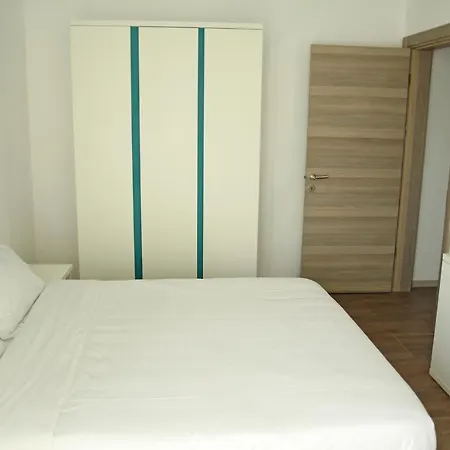 Vanilla Apartment *